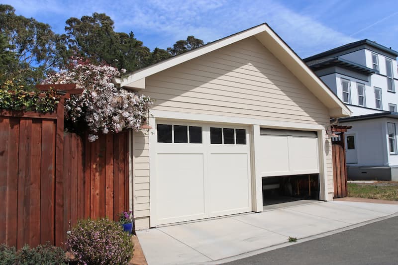 The Importance of Professional Garage Door Maintenance